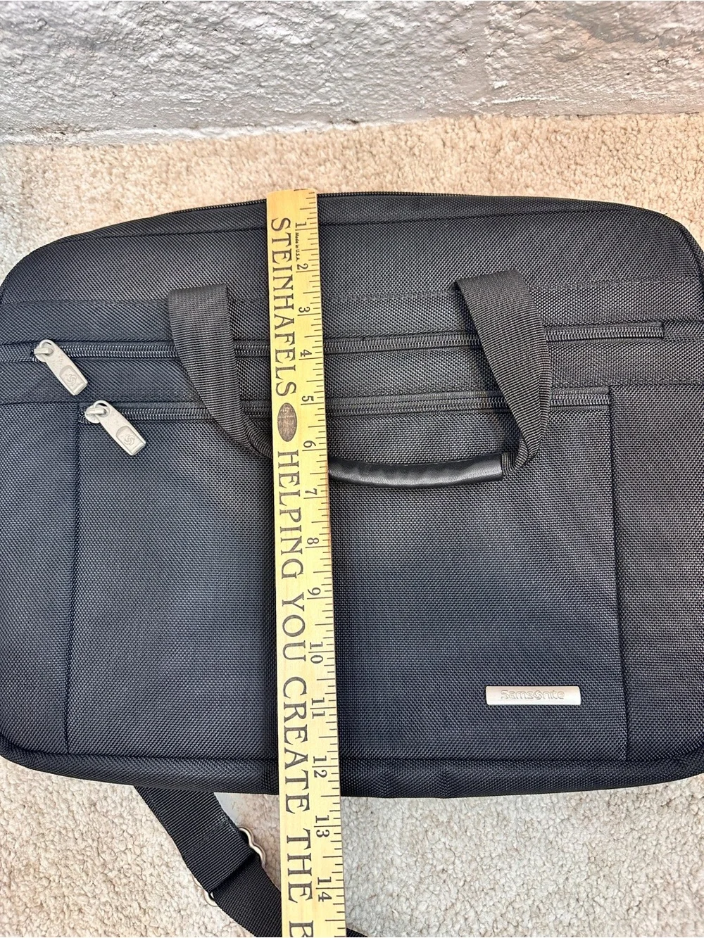 Samsonite Black Slim Laptop/Tablet Bag Lightweight & Functional Silver